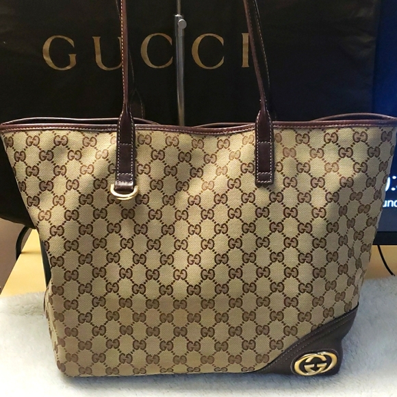 Gucci Handbags - ❣Gucci Cherryline Tote Bag❣
